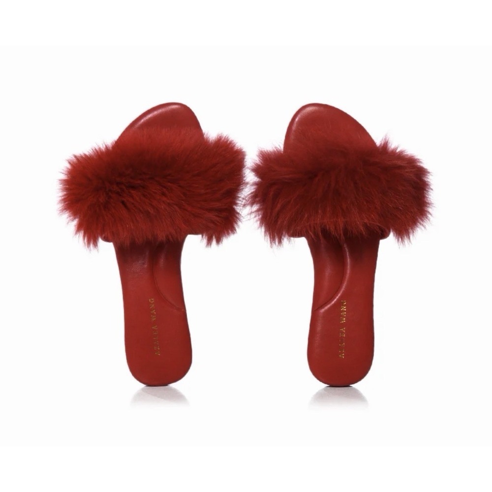 AZALEA WANG FOXY BASIC FUR FLAT SANDAL IN RED - Woman's Size 9